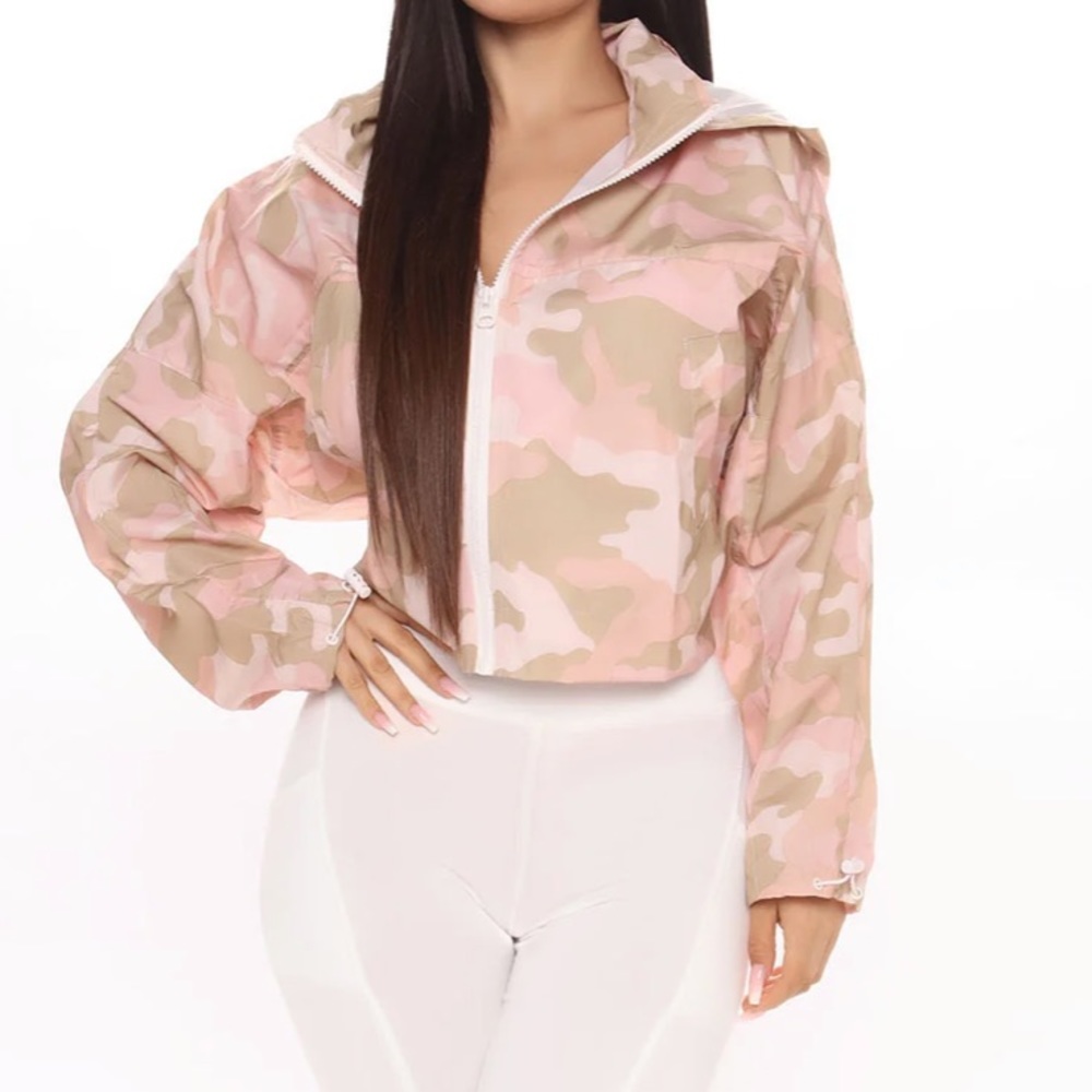 💗FASHION NOVA- PINK CAMO WINDBREAKER💗